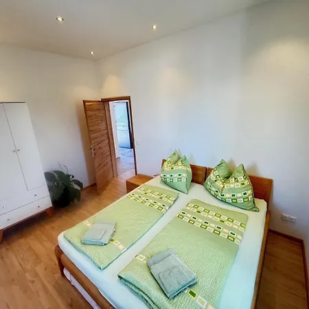 Gaestewohnung, Hauptplatz * Kautzen