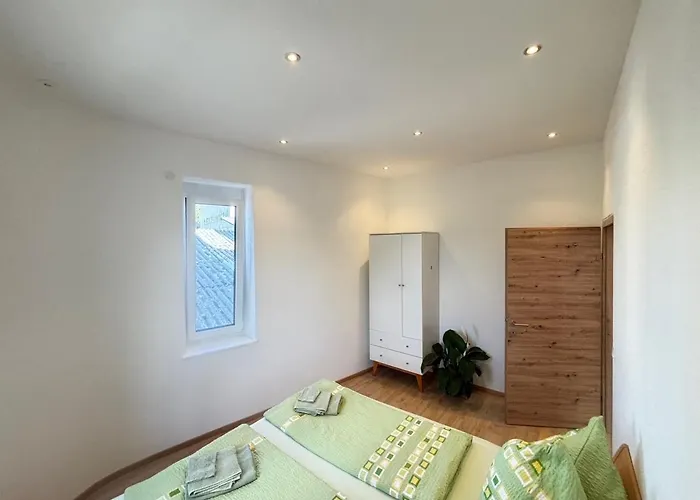 Gaestewohnung, Hauptplatz Apartment Kautzen